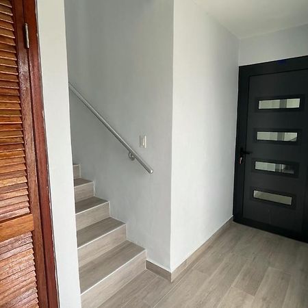 Whitehouse Boulevard, Close To Mambo Beach And City Centre Appartement Willemstad Buitenkant foto