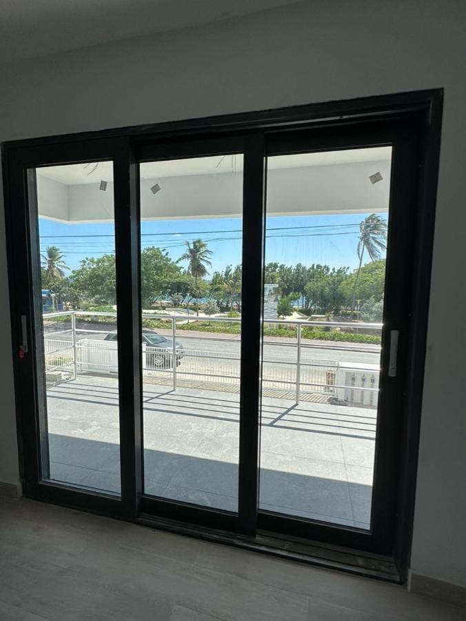Whitehouse Boulevard, Close To Mambo Beach And City Centre Appartement Willemstad Buitenkant foto