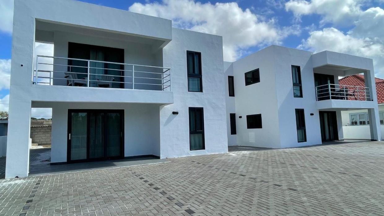 Whitehouse Boulevard, Close To Mambo Beach And City Centre Appartement Willemstad Buitenkant foto