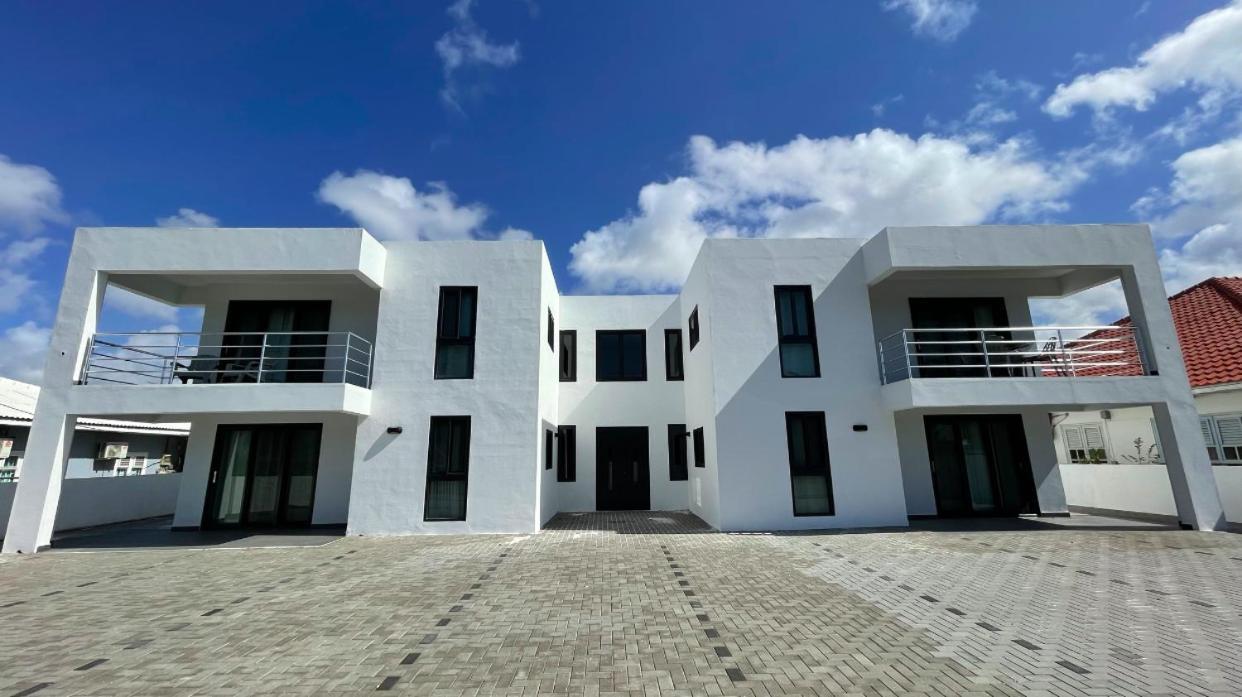 Whitehouse Boulevard, Close To Mambo Beach And City Centre Appartement Willemstad Buitenkant foto