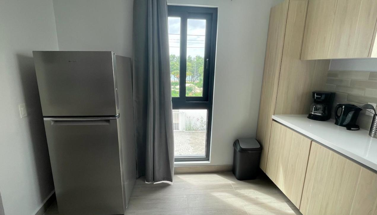 Whitehouse Boulevard, Close To Mambo Beach And City Centre Appartement Willemstad Buitenkant foto